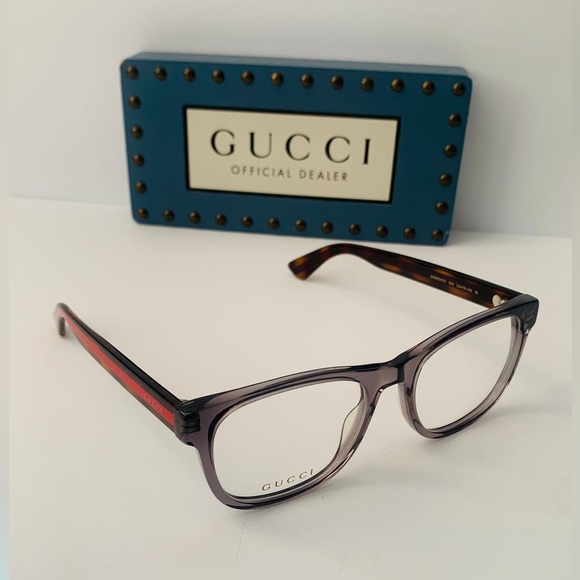 Gucci's GG0004ON features soft lines frames acetate front. Iconic web effect - Picture 12 of 16